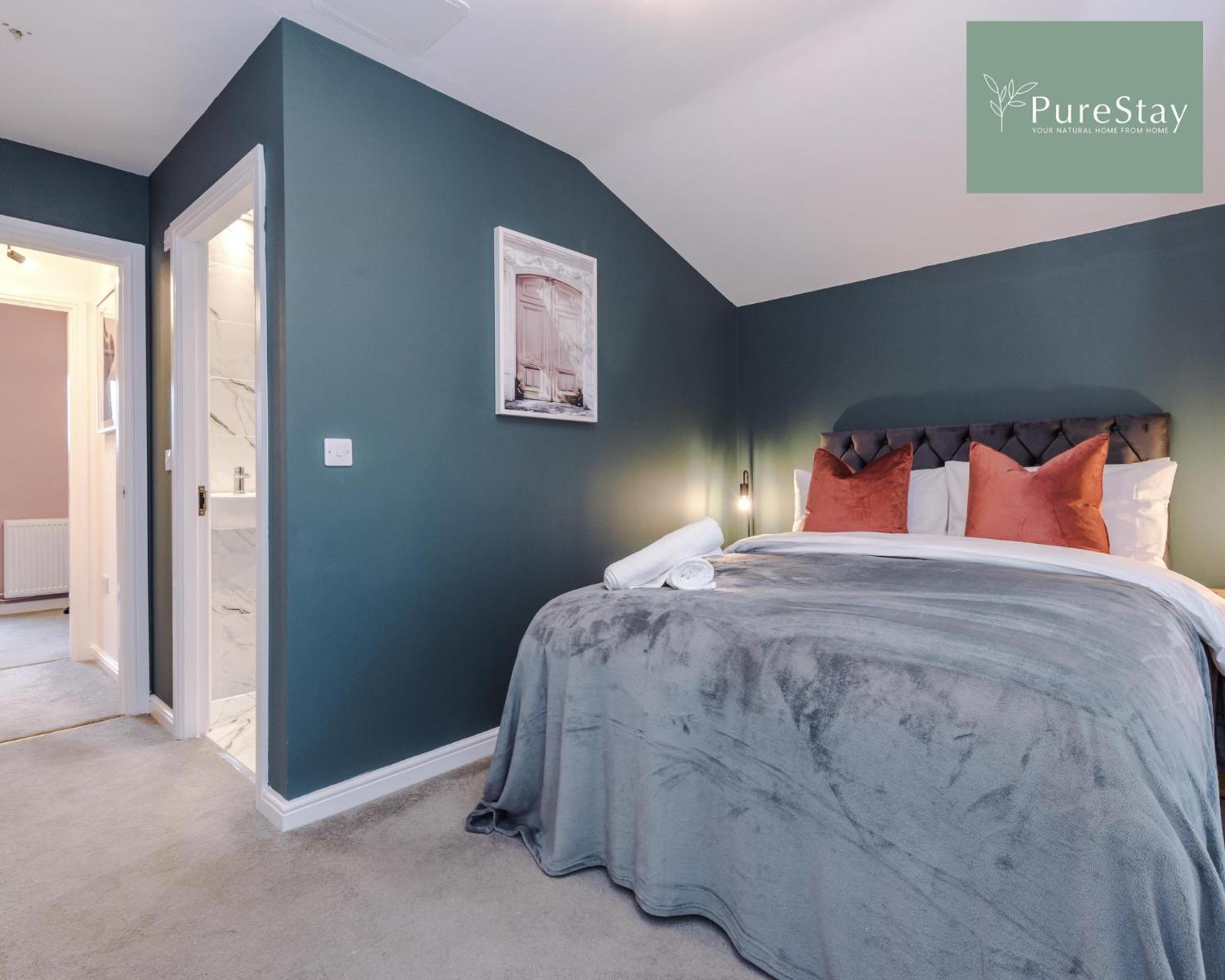 Stunning Five Bedroom Manchester House With Free Parking By Purestay Short Lets & Serviced Accommodation Exterior foto