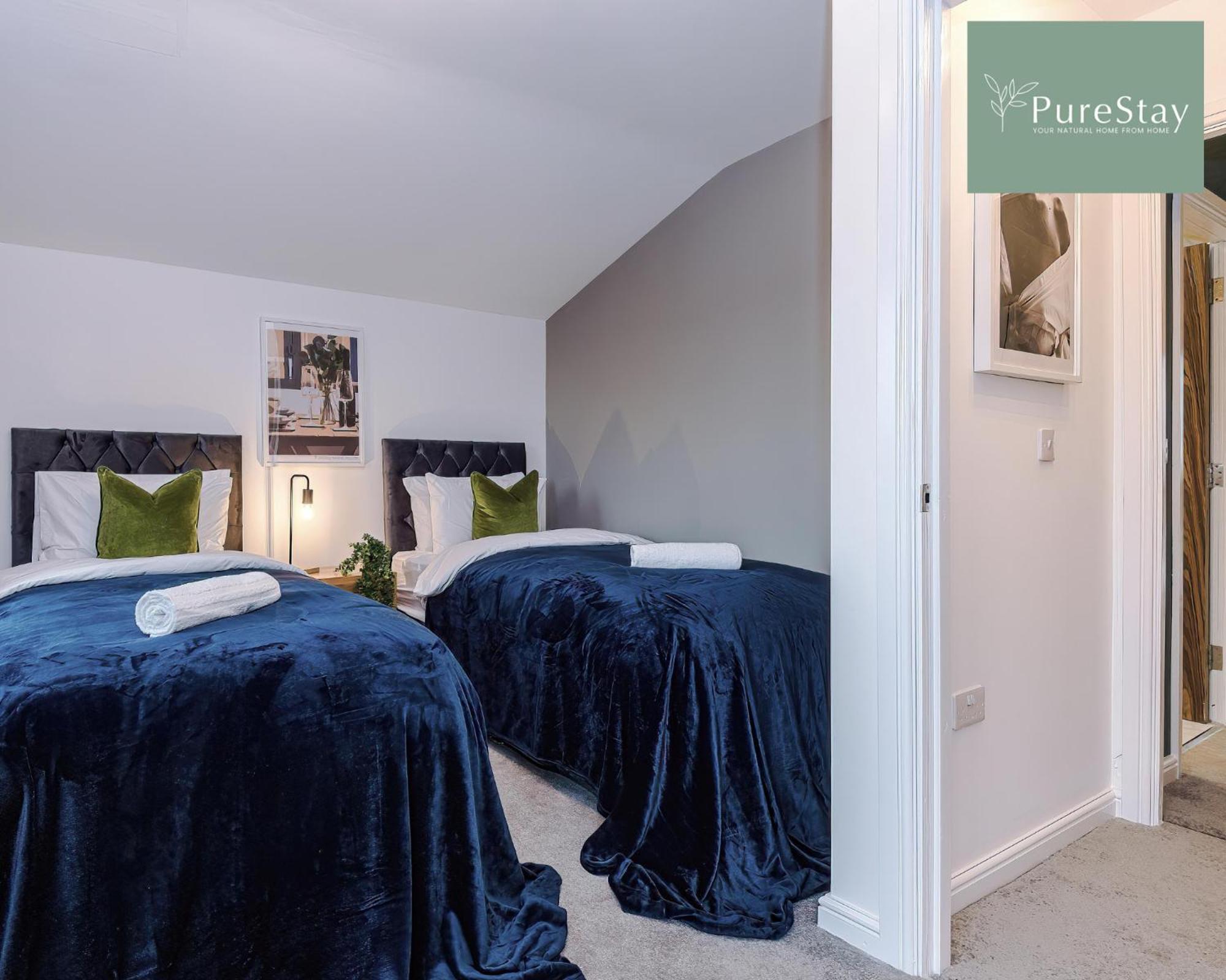 Stunning Five Bedroom Manchester House With Free Parking By Purestay Short Lets & Serviced Accommodation Exterior foto