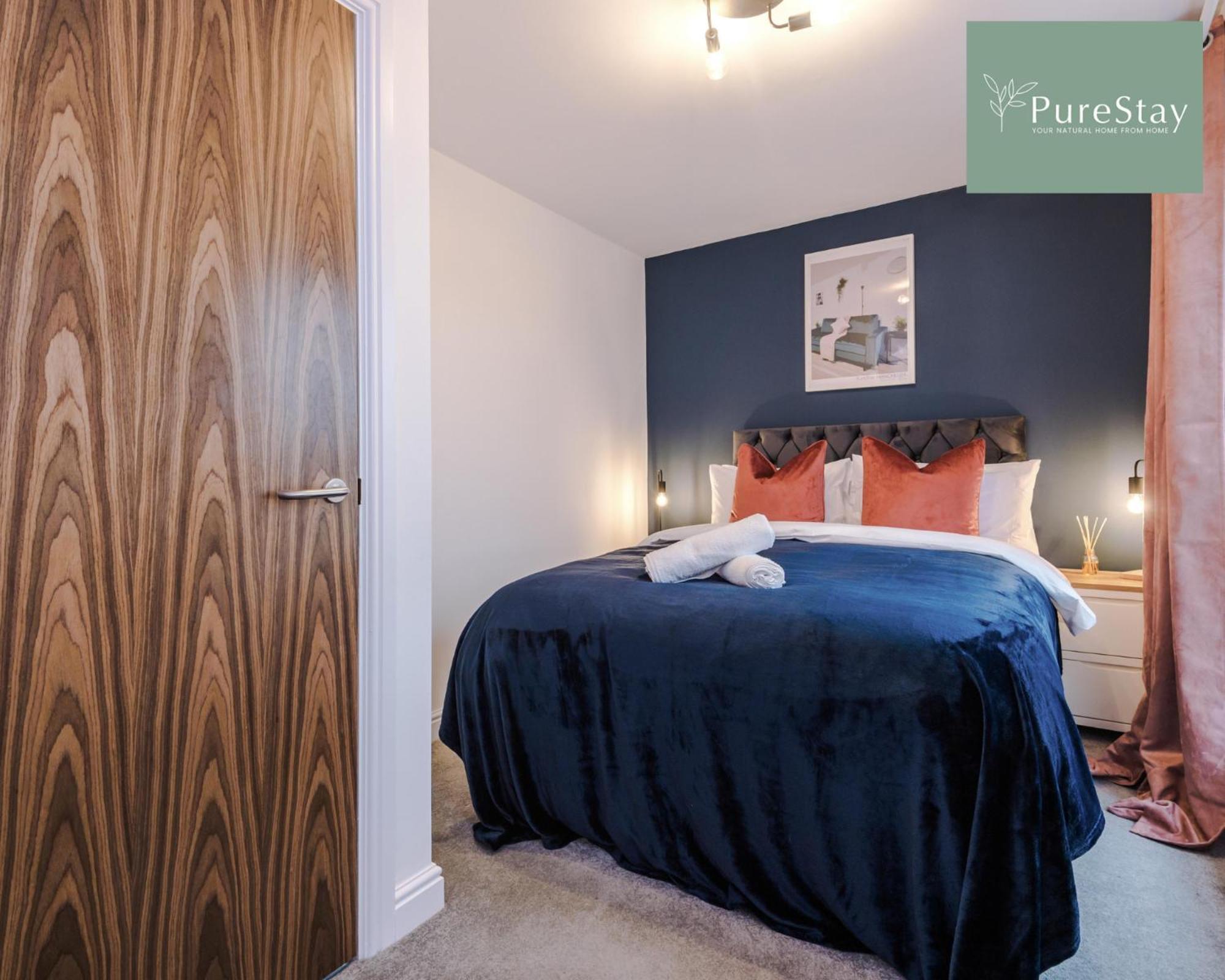 Stunning Five Bedroom Manchester House With Free Parking By Purestay Short Lets & Serviced Accommodation Exterior foto