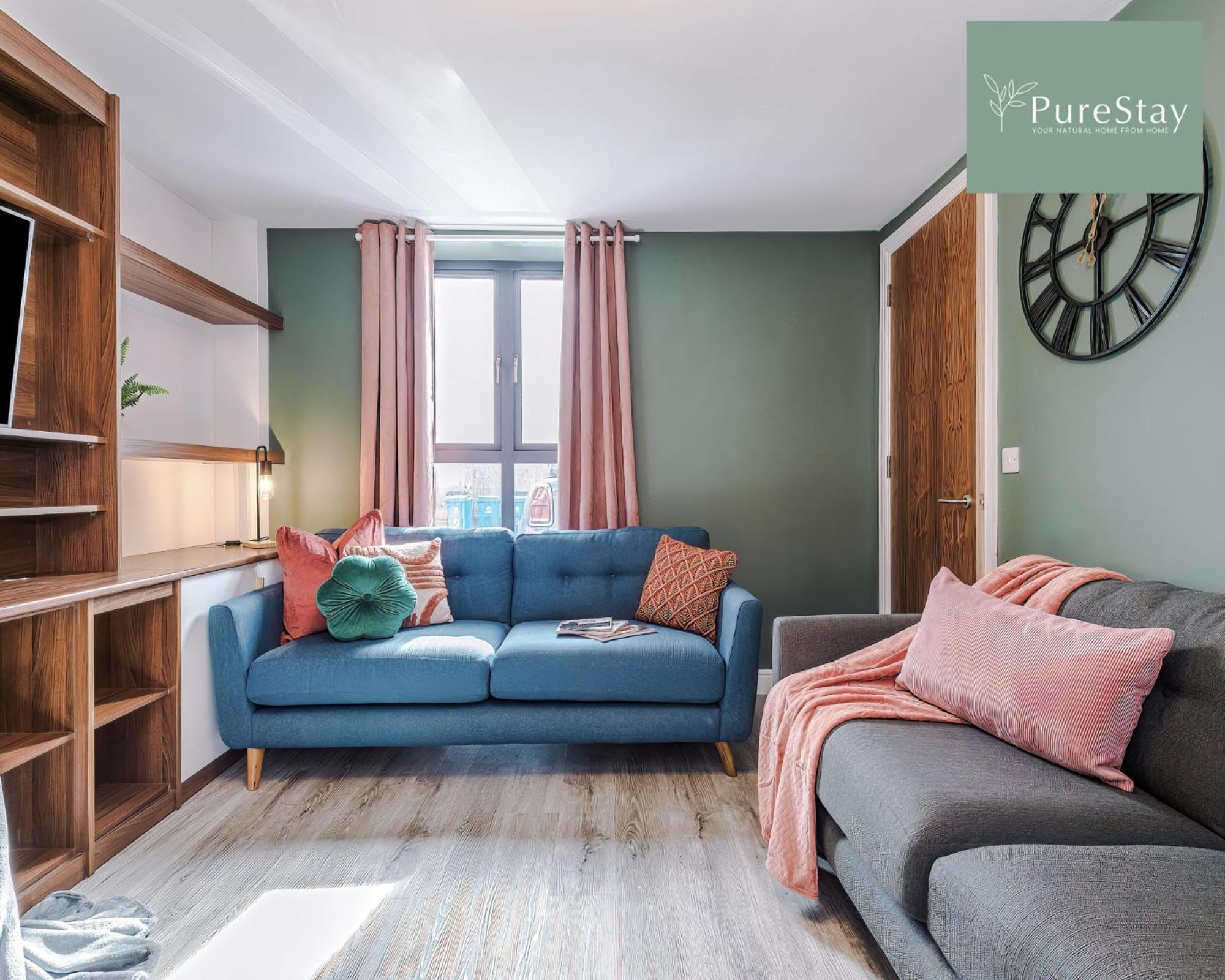 Stunning Five Bedroom Manchester House With Free Parking By Purestay Short Lets & Serviced Accommodation Exterior foto