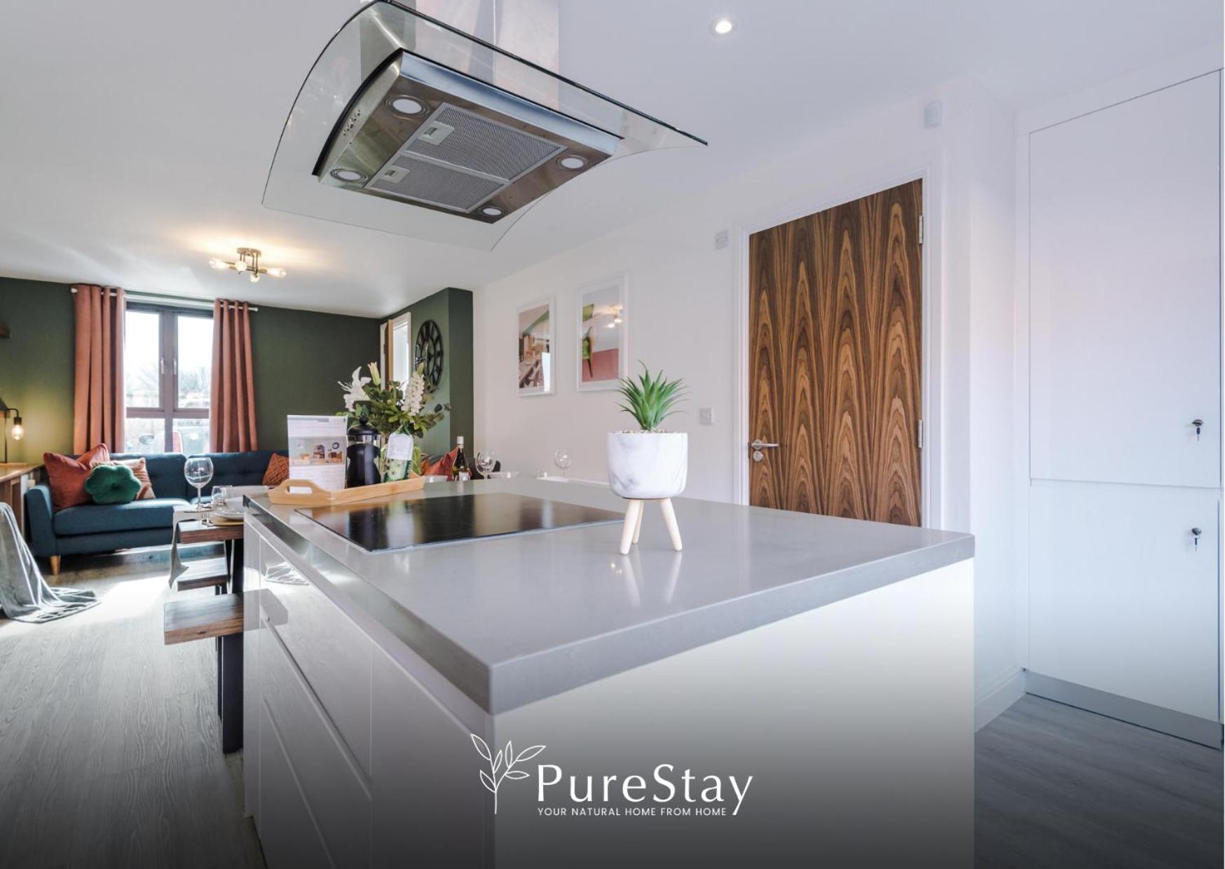 Stunning Five Bedroom Manchester House With Free Parking By Purestay Short Lets & Serviced Accommodation Exterior foto